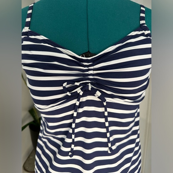 Lands End Women's V Neck Tankini Swimsuit Underwire Top Striped Size 10 navy - Picture 2 of 11